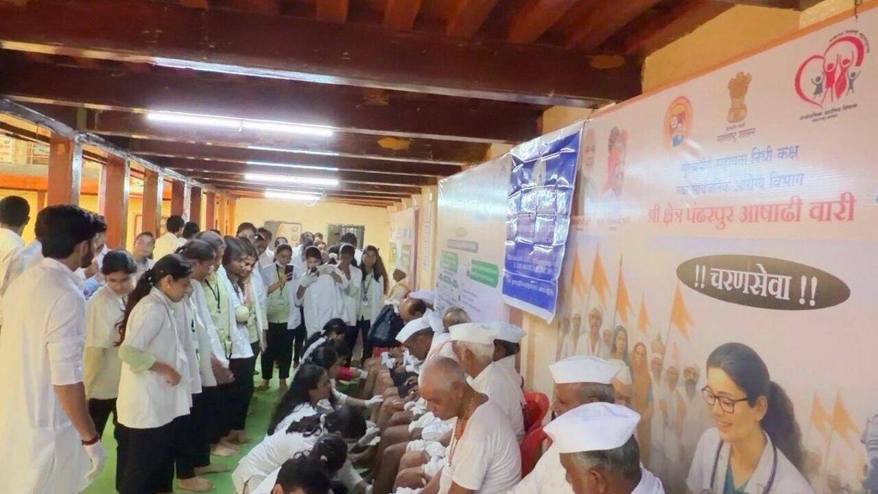 ​Pilgrims receive foot care service at Paithan; as palkhi procession leaves for Pandharpur