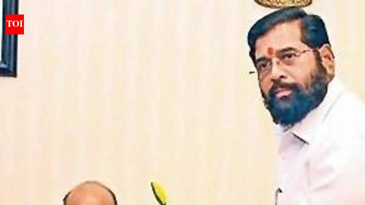 Pawar-Shinde meeting creates a stir in city’s political circles