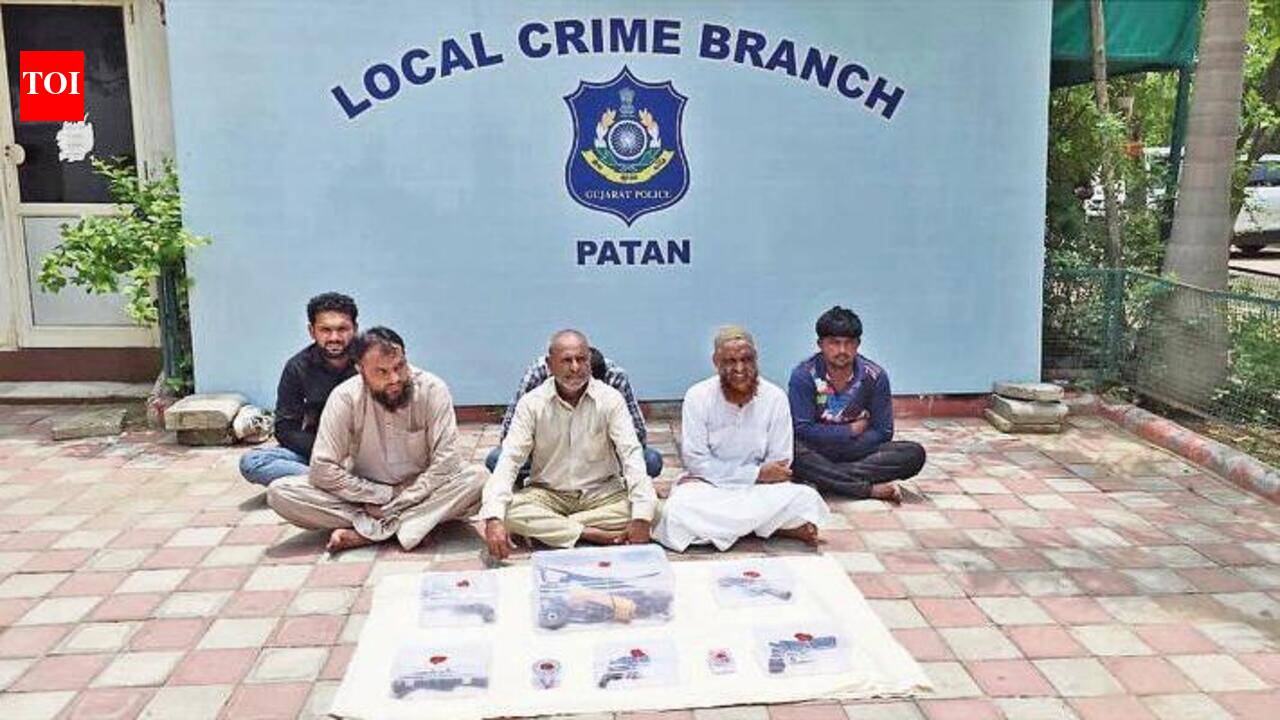 Six arrested with pistols, cartridges in Patan