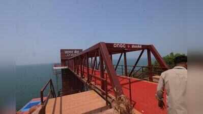 ONGC’s floating jetty, built for India Energy Week, collapses