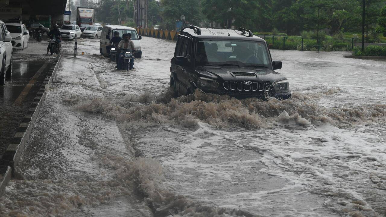 Early flooding raises drain desilt questions for MCG