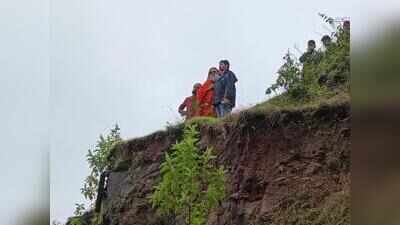 Heavy rain continues across Maharashtra, over 500mm in ghats; restrictions in Mahabaleshwar, Pune tourist hotspots