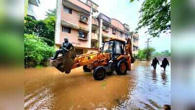 Pune’s most flood-prone neighbourhood, Ektanagari, floods again, this time after dam discharge at 27,000 cusece