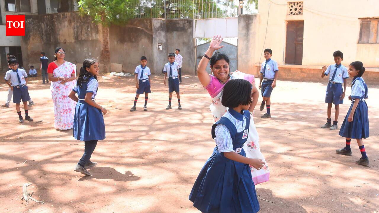 Statewide school shutdown today by Maha teachers over BLO duty