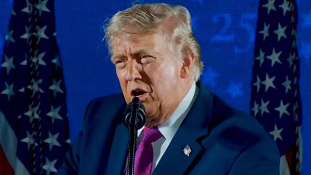 Trump's threat makes Dalal Street nervous, Sensex falls 1,700 points