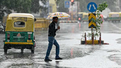 Delhi-NCR wakes up to another rainy morning; IMD issues orange alert
