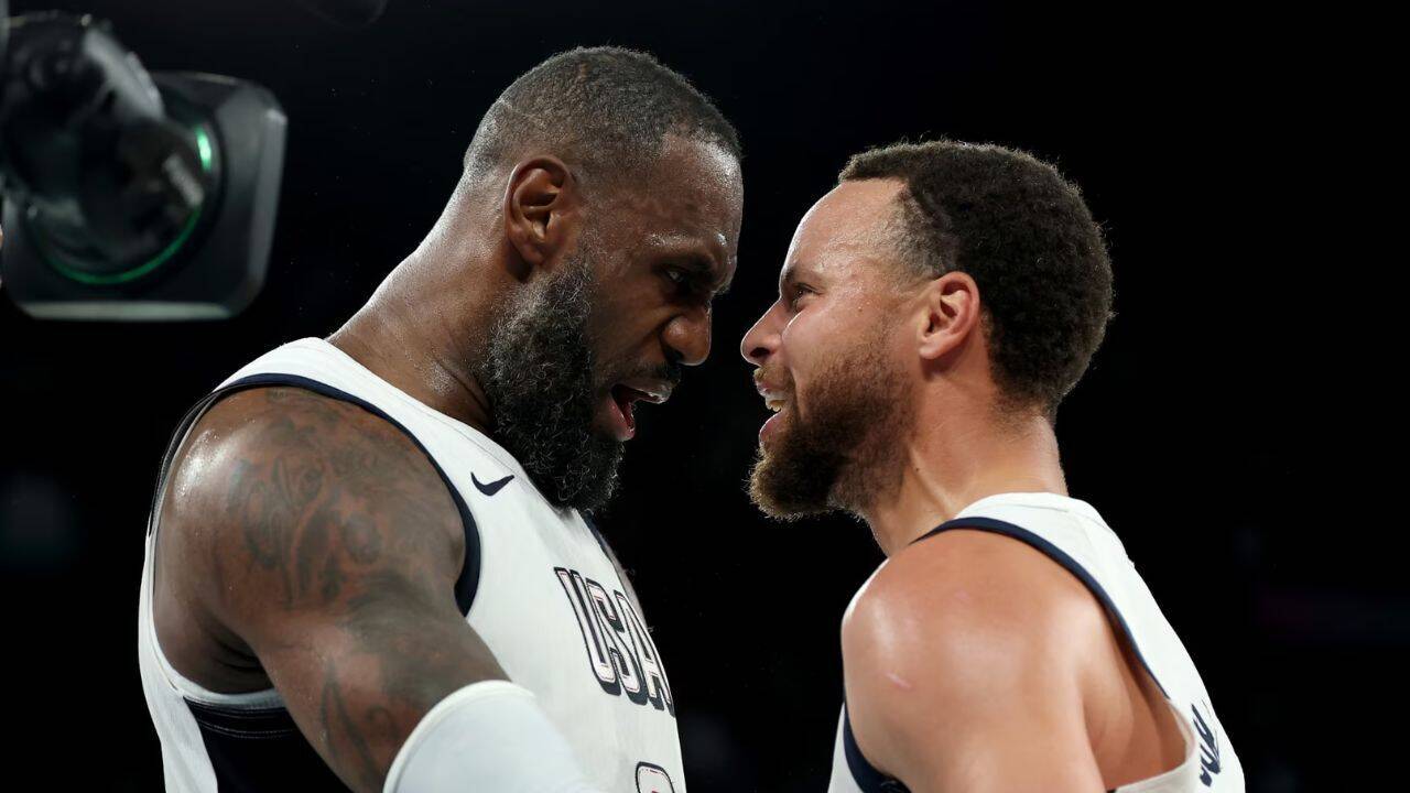“Just stop at this point”: Fans aren't buying LeBron James' potential Warriors move after Stephen Curry's cryptic revelation