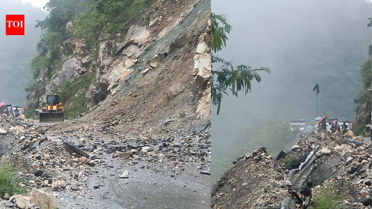 Heavy rains disrupt Gangotri and Yamunotri highways