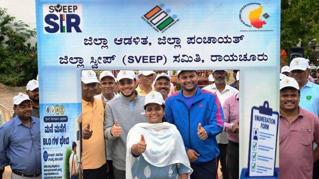 DC leads marathon, cyclothon to boost voter awareness in Raichur