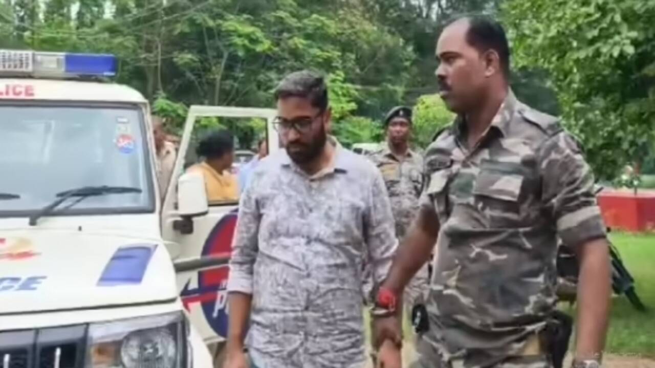 ACB arrests clerk in Saraiyahat for taking Rs 5,000 bribe