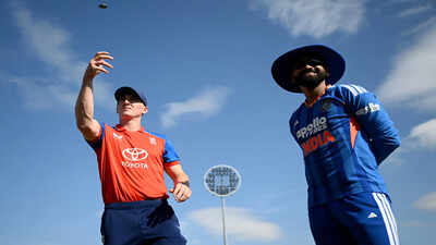  Shreyas Iyer wins toss, India opt to bat; Washington Sundar, Prasidh Krishna return