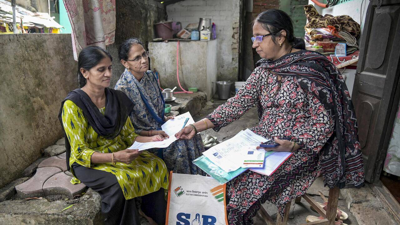 Around 15% SIR forms distributed in Mumbai in 10 days; Election Commission of India apprised of monsoon fury