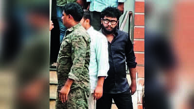 Police examine Ravan’s YouTube income, bank accounts frozen