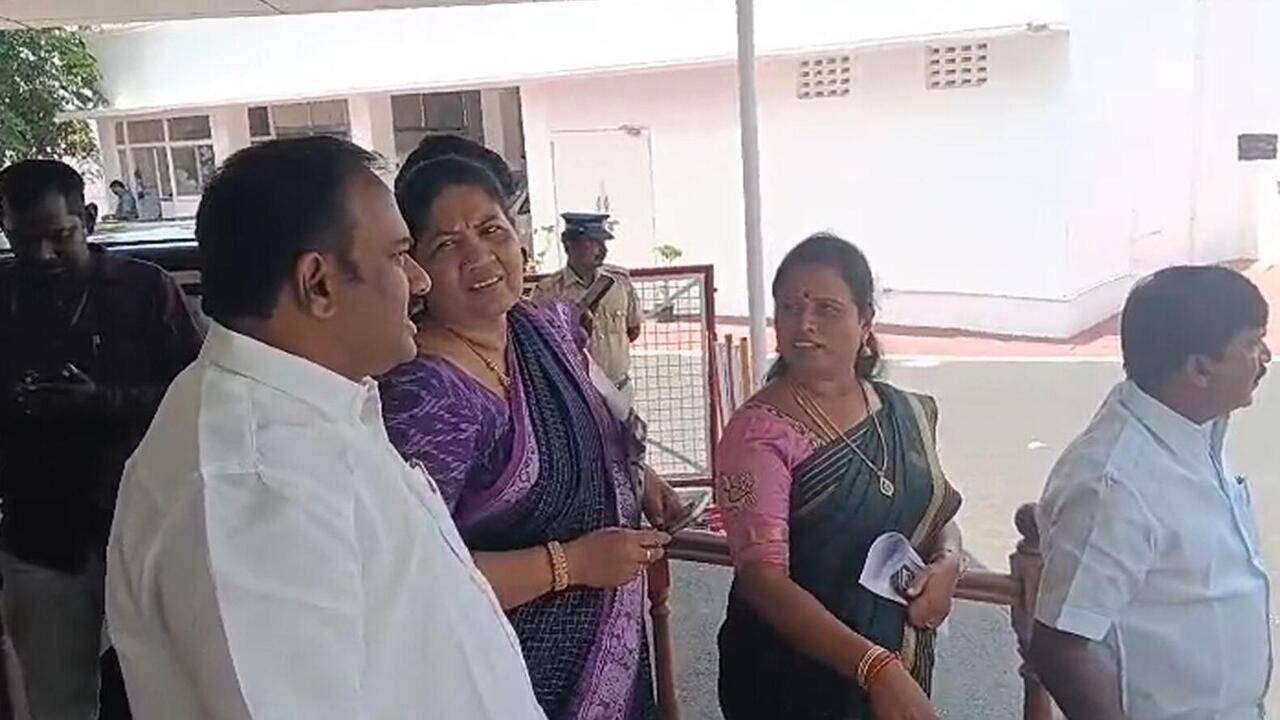 Former AIADMK MLAs appear before speaker over resignations; explanations bound for Madras HC