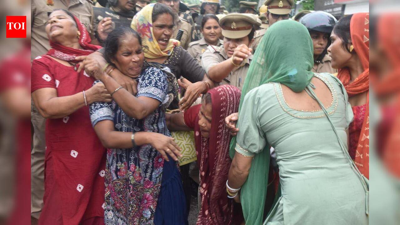 Dalit student murder protests get louder, 63 booked