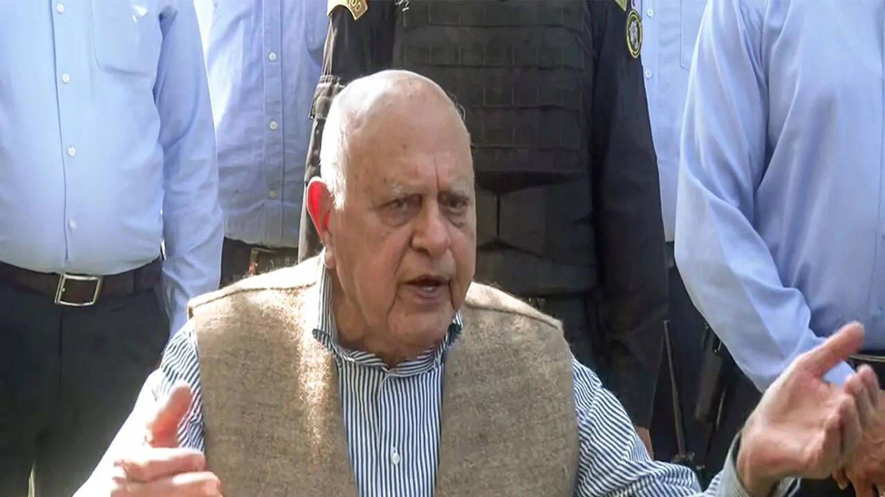 Farooq invites BJP, casts wide net for J&K statehood protest