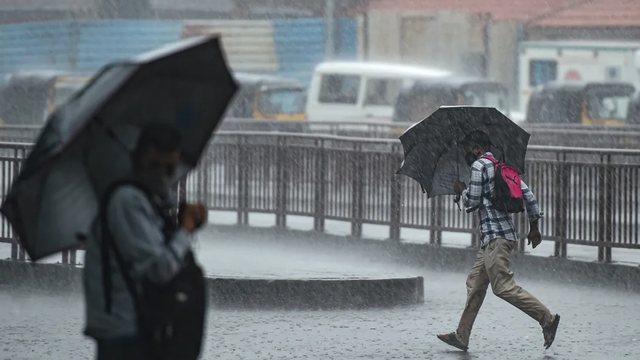 Heavy rain lashes parts of West Bengal; Cooch Behar records 143 mm, more showers till July 15