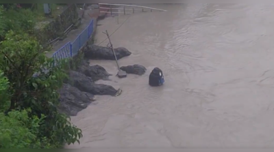 Heavy rain batters Uttarakhand; IMD issues orange alert, rivers swell