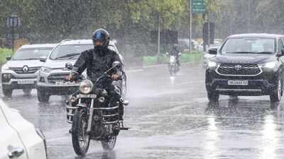 Delhi weather: IMD issues yellow alert for rain, thunderstorm; AQI drops to 54