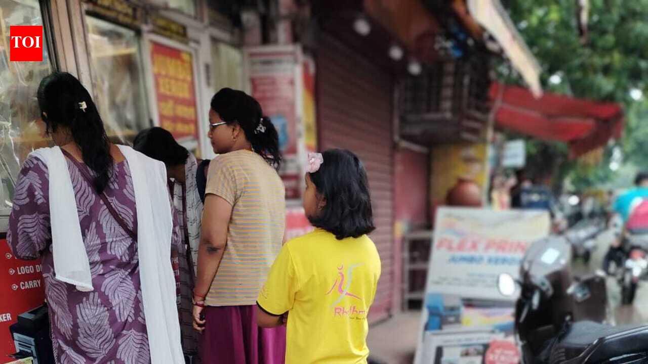SIR exercise spurs surge at Jamshedpur photo and copying shops