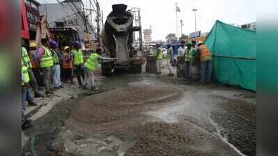 Road caves in near Rajendra Nagar Terminal, traffic hit