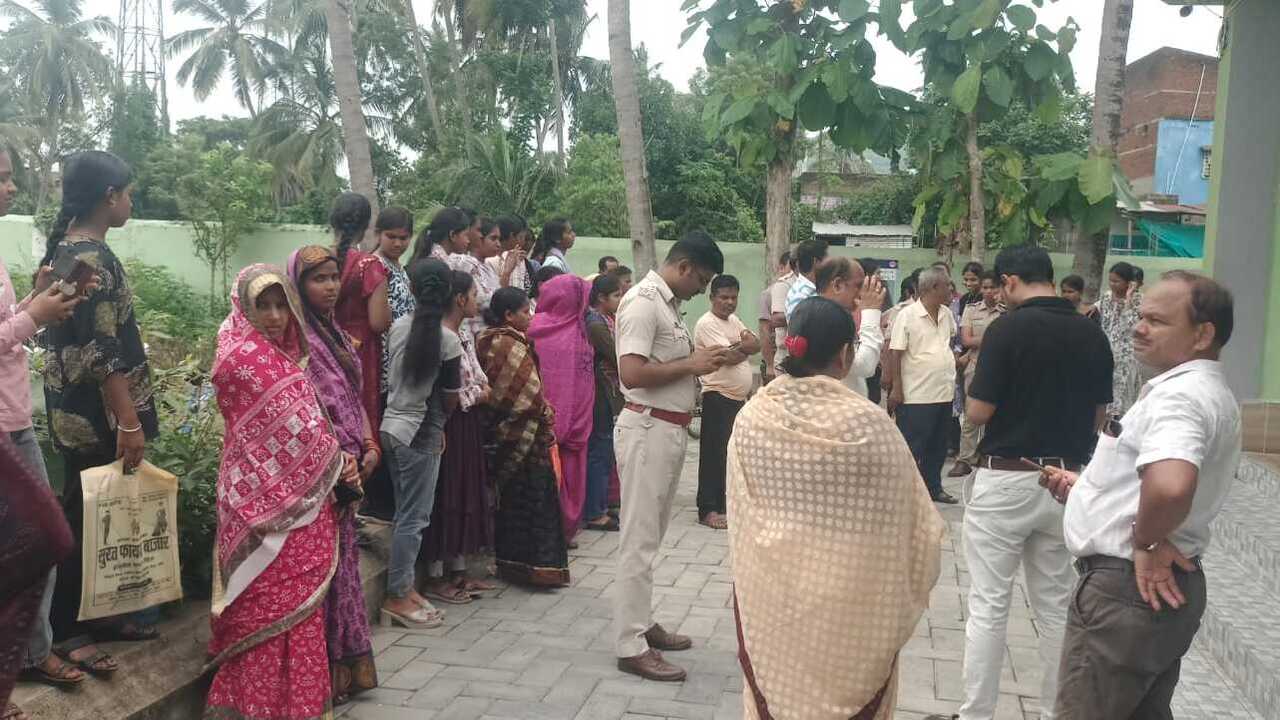 Suspended headmistress locks office, goes missing, puts 37 girls’ Plus II admission in jeopardy in Odisha