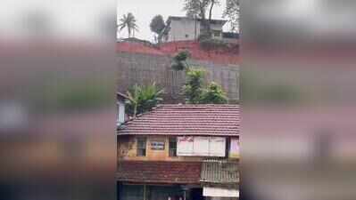 Residents asked to relocate as cracks appear in retaining wall near Sringeri taluk office