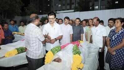 DMK slams CM Vijay over Karur stampede, says people know who stood by them
