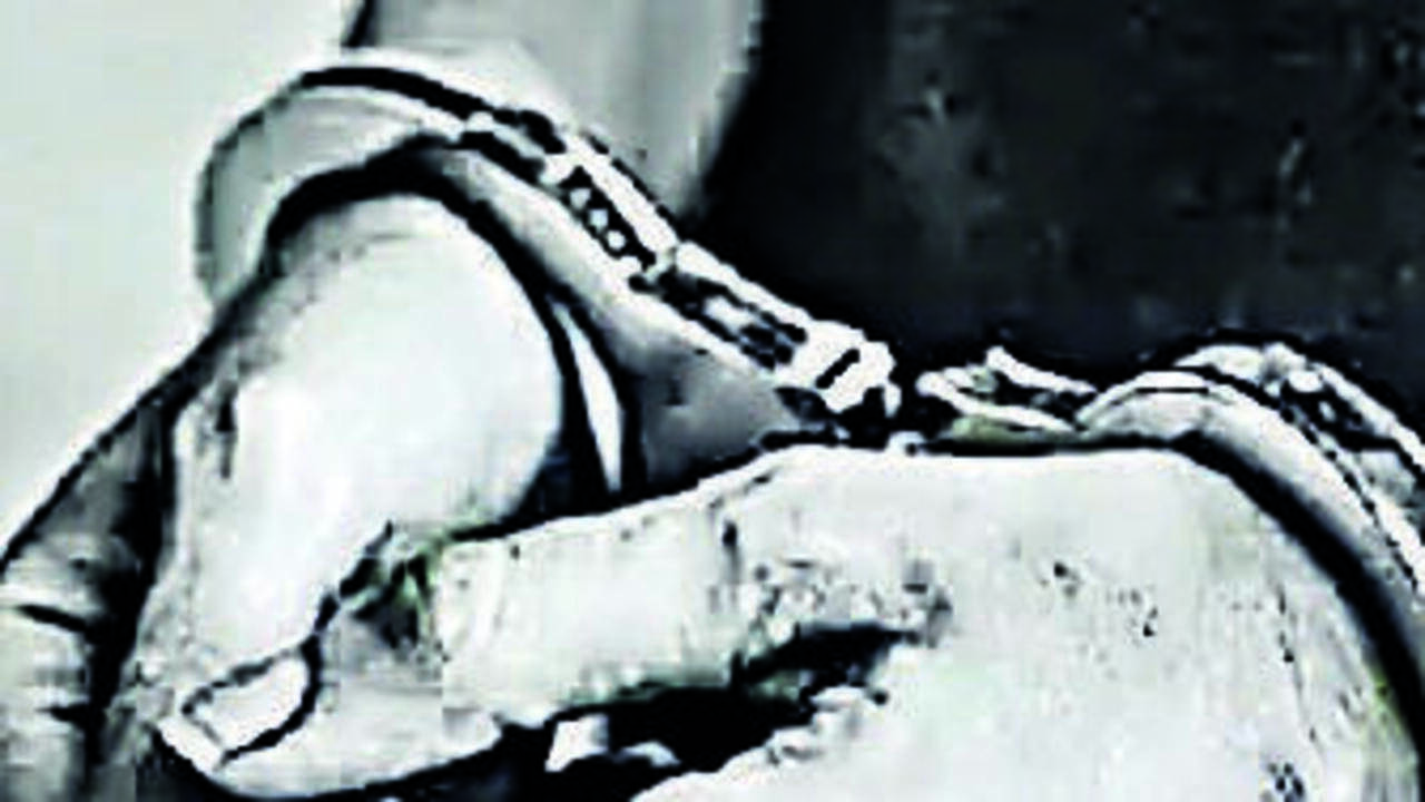 Delivery boy held for murder of teen girlfriend in Kandivli East within 24 hours of crime