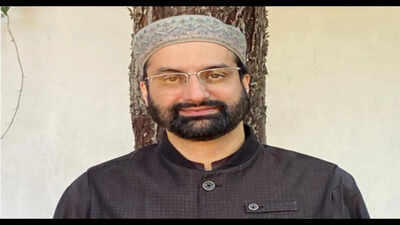 After Farooq’s protest invite, Mirwaiz calls for Art 370 inclusion, BJP shreds NC over 2010 killings