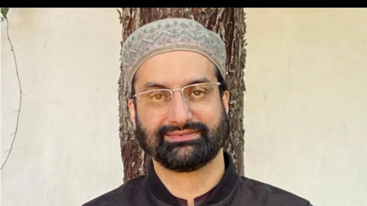 After Farooq’s protest invite, Mirwaiz calls for Art 370 inclusion, BJP shreds NC over 2010 killings