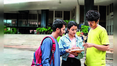 1.9 lakh aspirants vie for 71,600 DU UG seats as preference window nears close