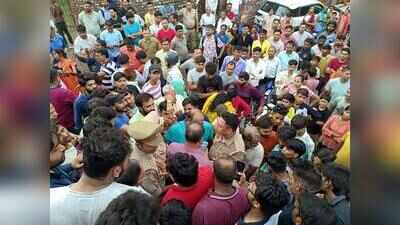 At colony where 3-year-old drowned, anger over civic neglect, call for justice