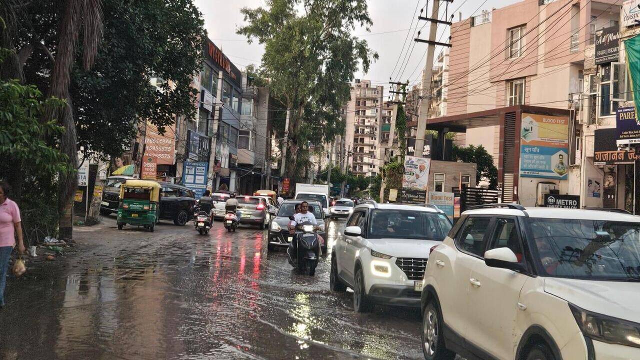 Rain paralyses Mohali, commuters stranded on flooded roads