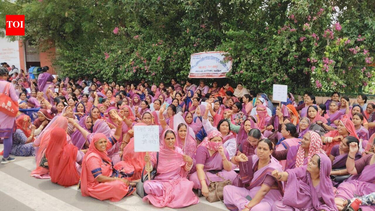Anganwadi workers launch protest in Jodhpur and Jalore over pay, regularisation
