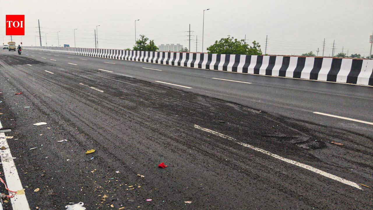 Asphalt layer on this Greater Noida overbridge starts peeling off two weeks after inauguration