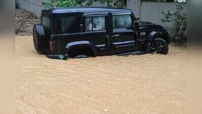 Mayor blames residents, councillor blames contractors, commissioner blames infra