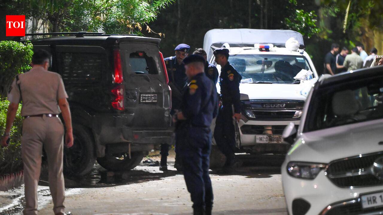 Intense shootout in plush Gurgaon colony saw over 60 round fired before 4 gangsters were shot