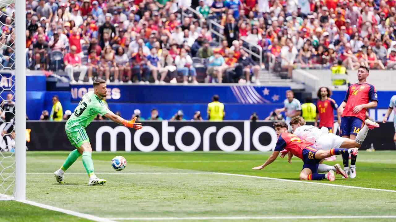 Belgium end Unai Simon's record 650-minute shutout streak; Spain reach FIFA World Cup semis