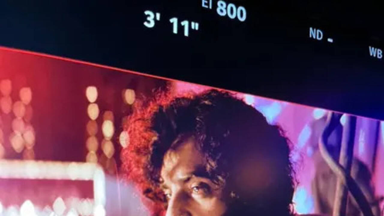 'Villain' Aparshakti Khurrana is 'chillin' as he shares BTS from 'Gunmaaster G9' set