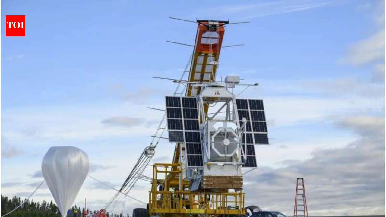 Above the Arctic Circle, a balloon telescope watched the Sun for 6.5 days and caught flares, waves and twisting magnetic knots in rare detail