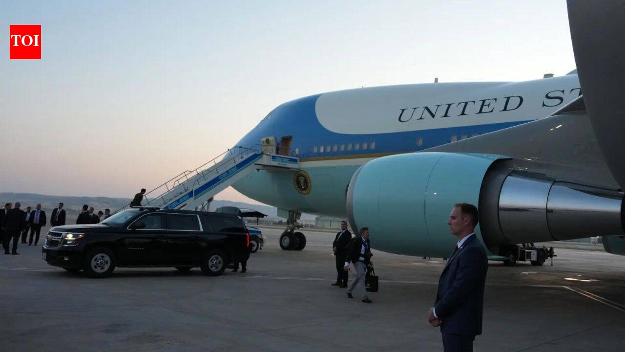 Trump DOJ Subpoenas 4 NYT Reporters Over Air Force One