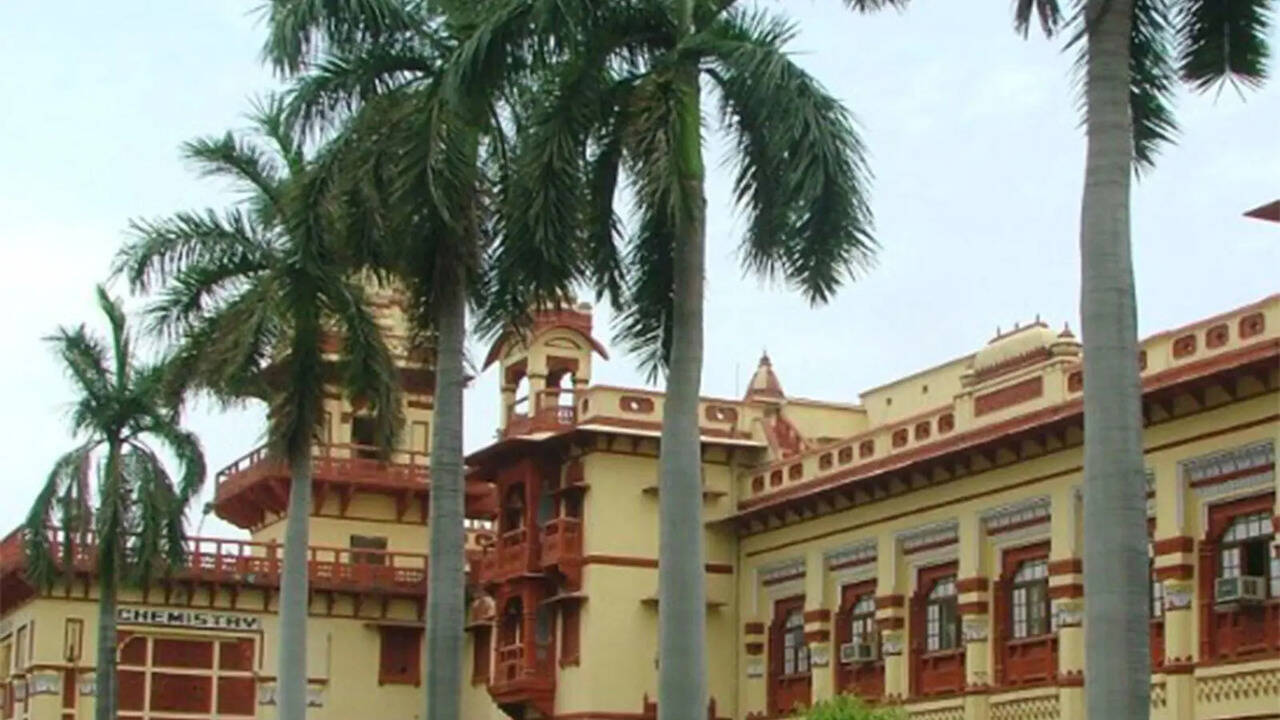 BHU UG admission 2026 registration begins at bhucuet.samarth.edu.in; apply by July 25