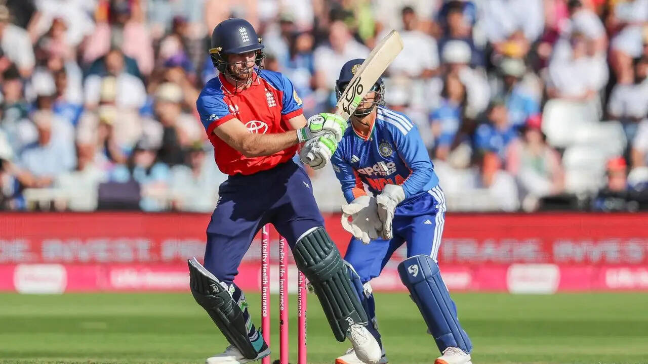 England 108/1 in 9.4 Overs