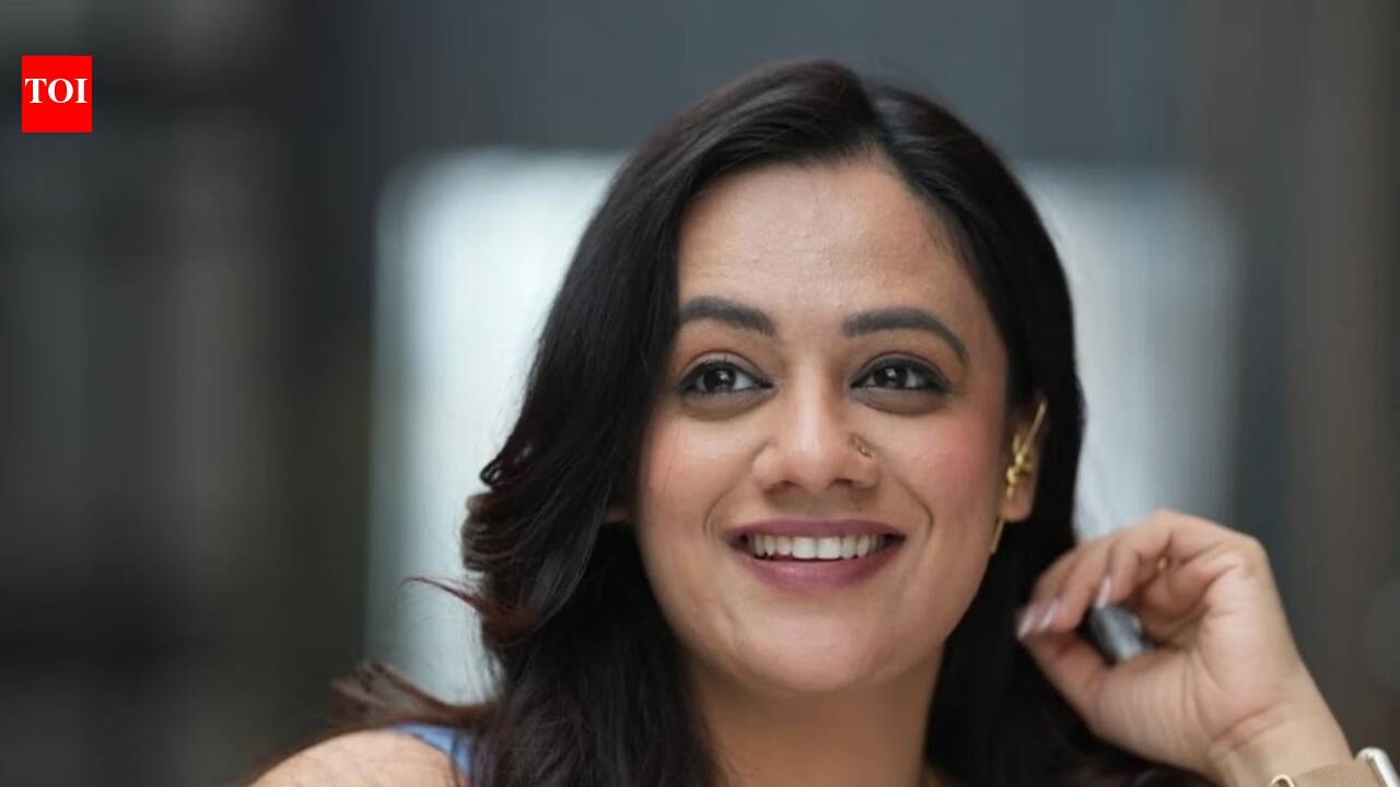 Spruha Joshi OPENS UP about being trolled 10 years ago over halterneck blouse: 'I don’t like strangers telling me what to eat, what to wear'
