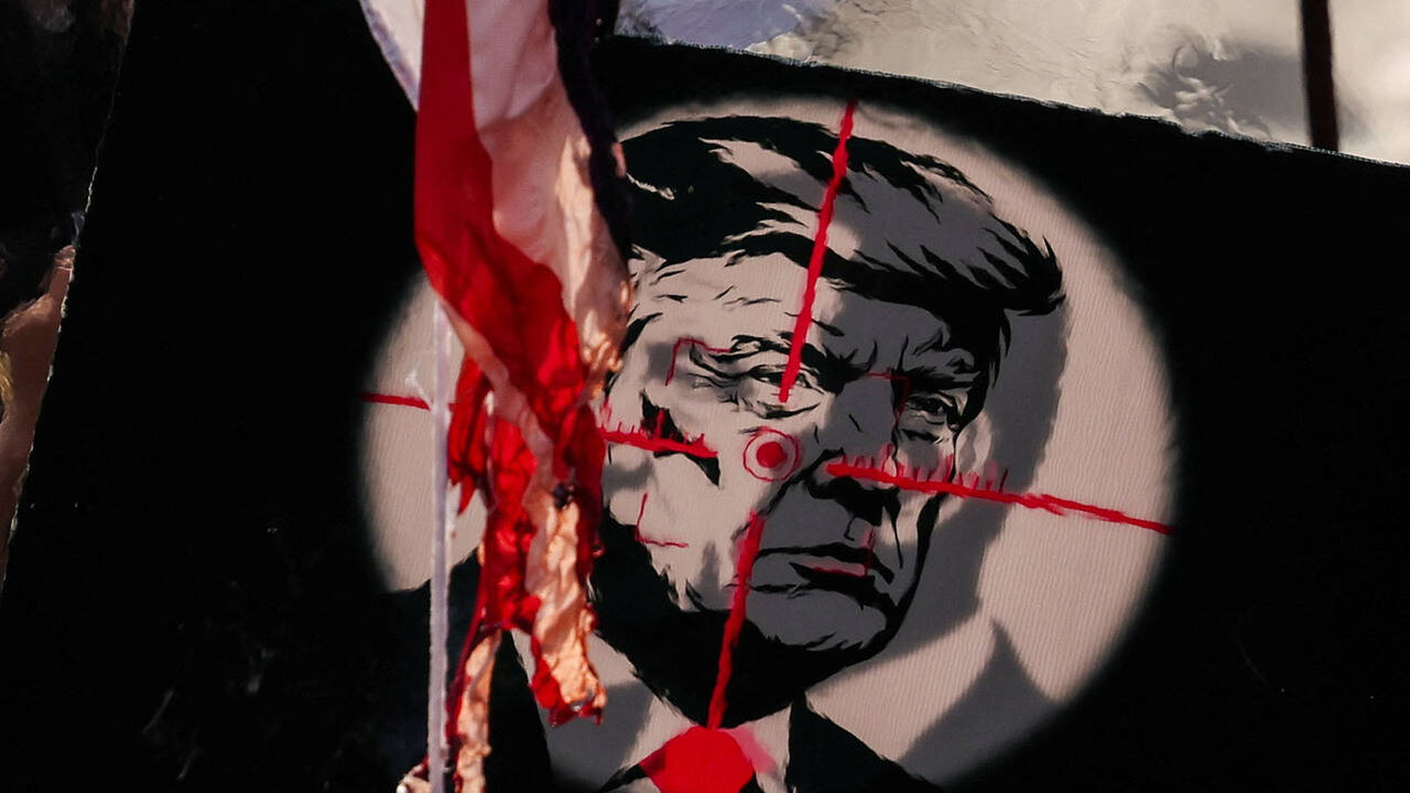 Did an Iran assassination warning make Trump switch to the older Air Force One?