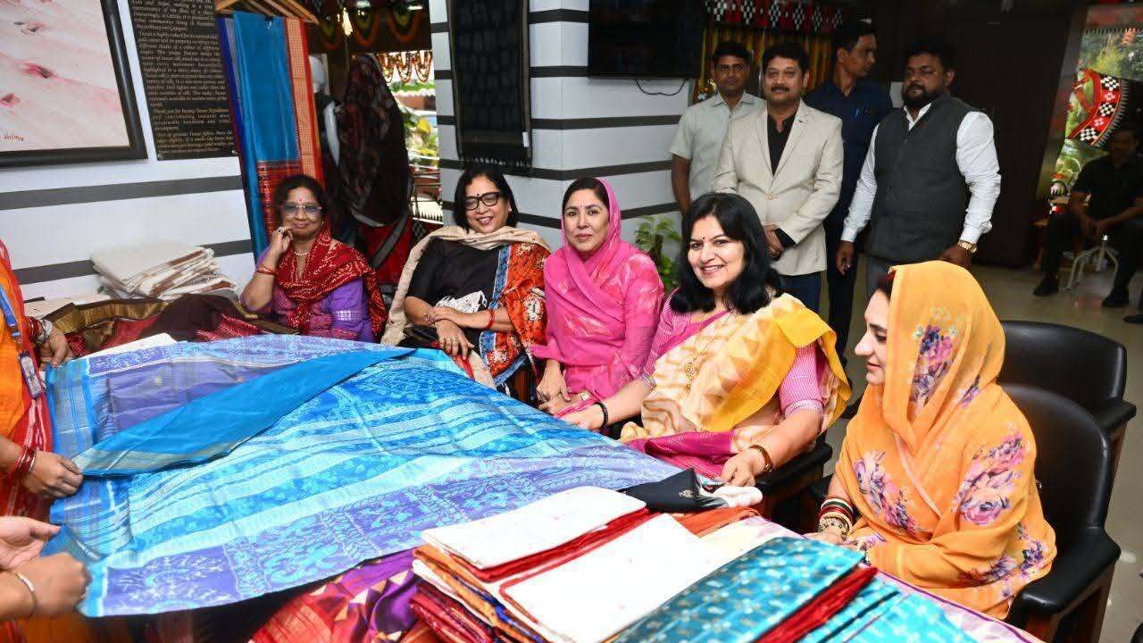 Delay in govt procurement leaves Gopalpur tussar weavers in distress