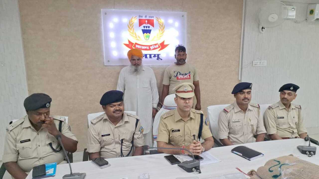 Haryana drug trader held in Palamu with 48kg poppy husk, 230g opium