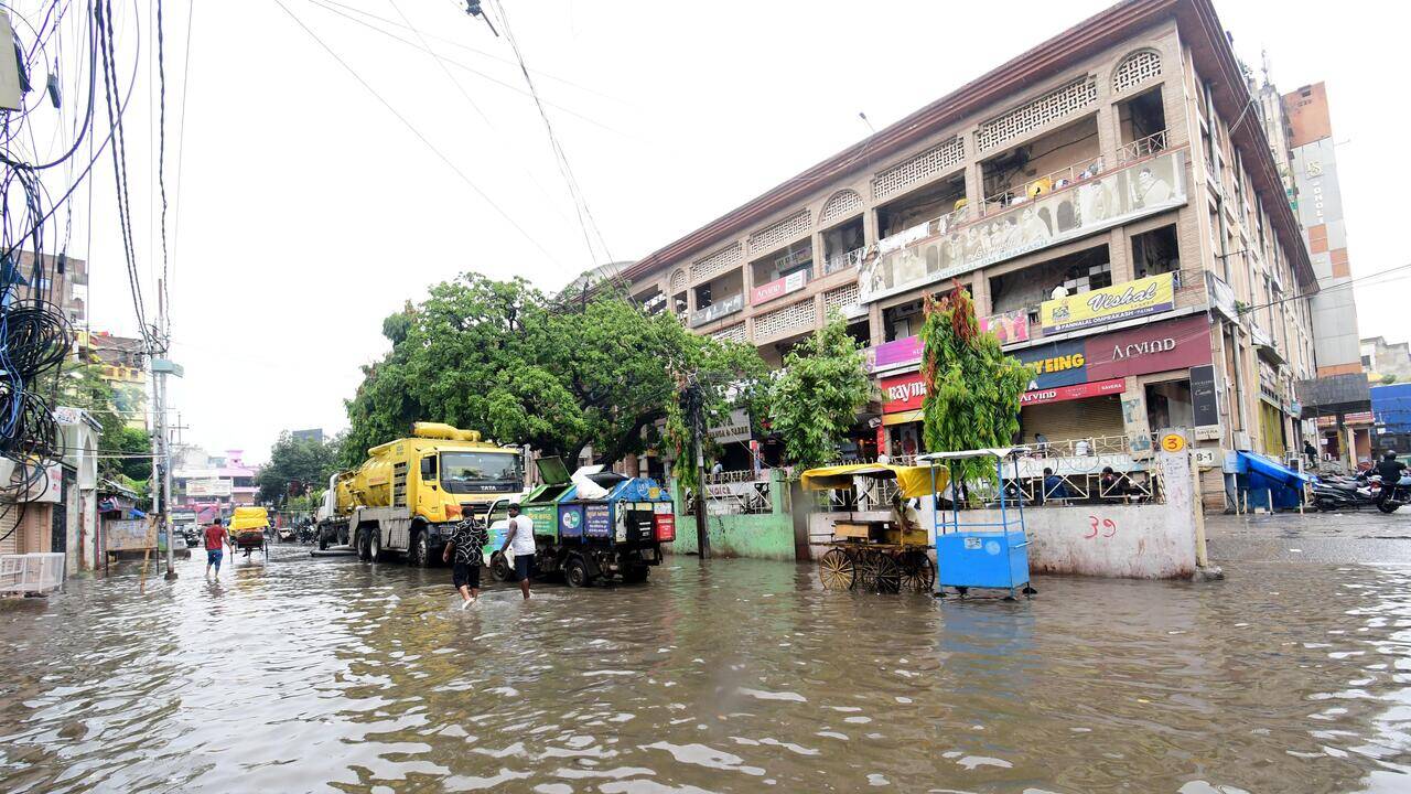 Rain inundates parts of city, pumps pressed into service