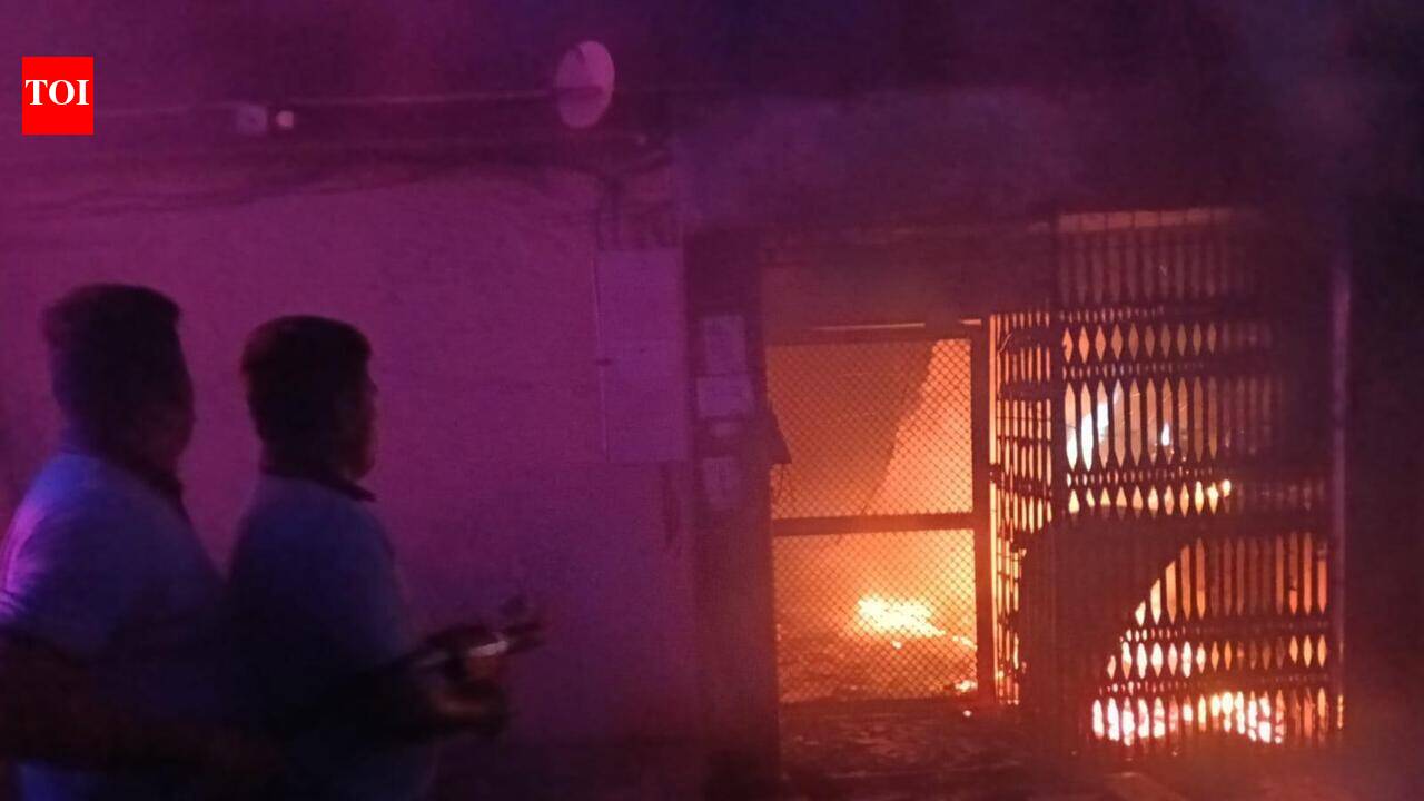 21 residents including 4 children injured in fire at residential building in Bhayandar East